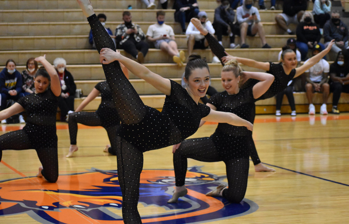 Baker Dance Takes Second in Two Competitions on Saturday at Thresher Invitational
