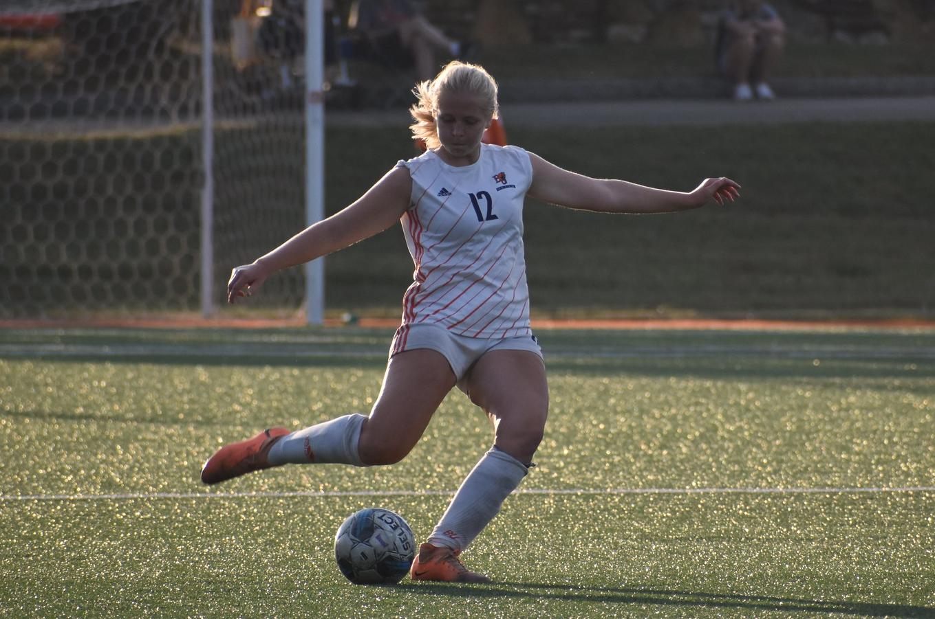 Pair of First-Half Goals Leads Wildcats to 2-0 Victory Over Park