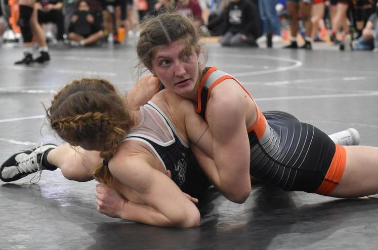 Women’s Wrestling Sweeps Duals at Midland, Competes at Doane Open