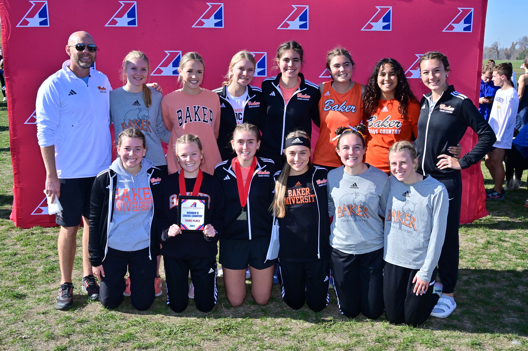 Women’s Cross Country Takes Third, Men Finish Fifth at Heart Championships